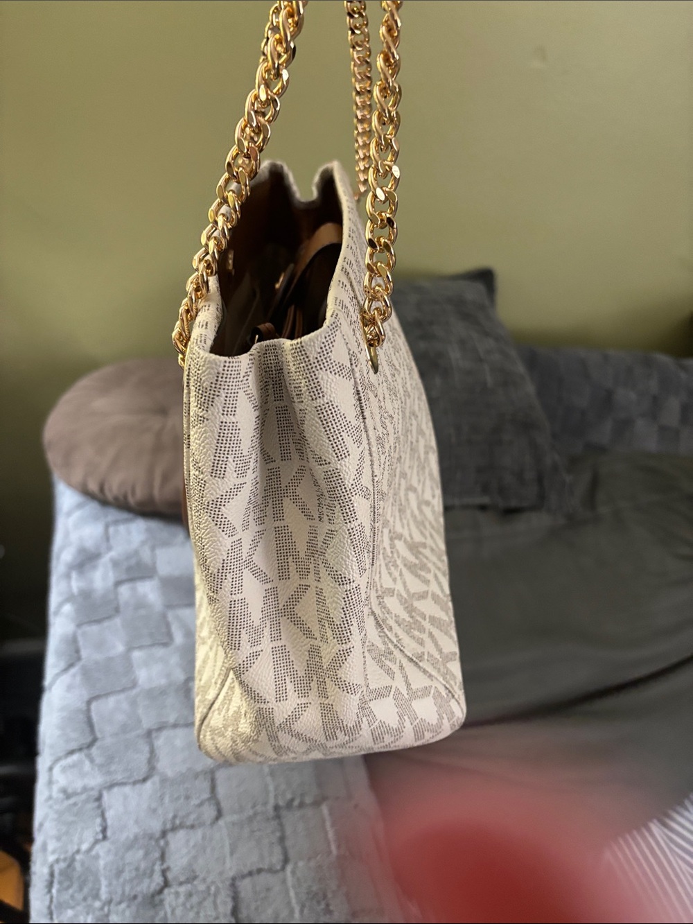 NWT Michael Kors Shoulder Bag comes with strap Reg. Price $358.00 - Picture 5 of 11